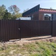 Откатные ворота из евроштакетника с обшивкой Шахматка автоматические на в/с